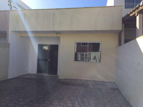 Imagem 8 de 14 de Duas Casas Geminadas Á Venda