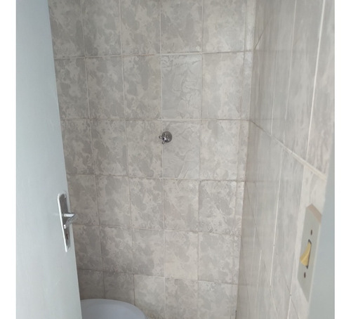 Imagem 8 de 14 de Casa Térrea 2 Quartos, 2 Banheiros, Edícula, 3 Vagas Fl54