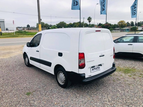 Amaya Peugeot Partner B9