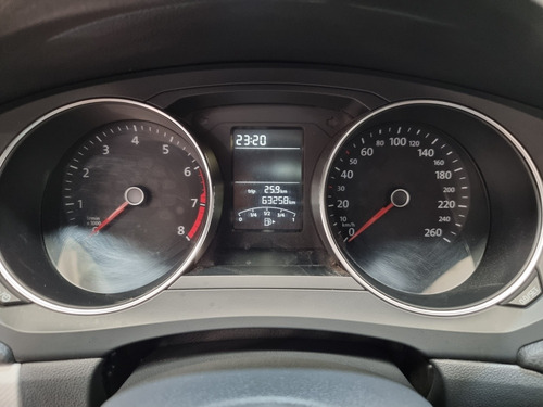 Imagen 7 de 14 de Volkswagen Jetta 2016 2.5 Trendline At