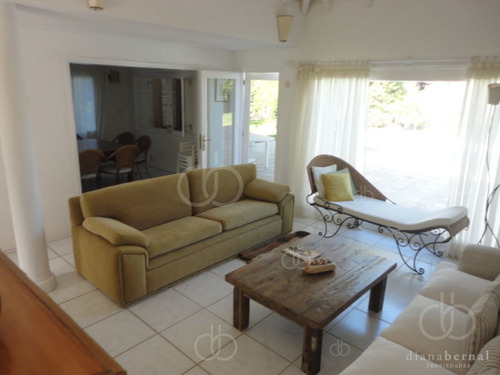 Imagen 17 de 30 de Punta Del Este, Rincon Del Indio, Brava, 3 Dormitorios Y Piscina.