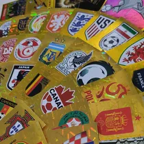 Comprar Figuritas Mundial Qatar 2022 Panini - Escudos Brillantes