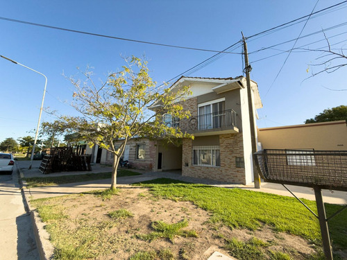Venta Casa 3 Dormitorios Avenida Dindart Ayacucho