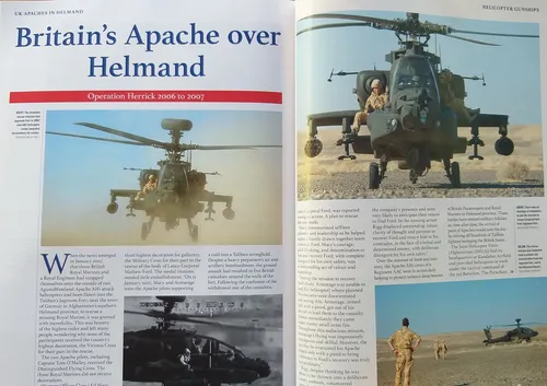 Helicopter Gunships At War Huey Hind Apache En Stock A66