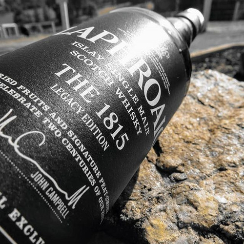 Imagen 4 de 10 de Whisky Laphroaig The 1815 Legacy Edition 700ml En Estuche