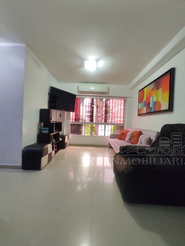 Imagen 7 de 14 de Invalmhouse Inmobiliaria. Apartamento En Venta Semi Amueblado En Jardines De Castillejo. Guatire Estado Miranda.