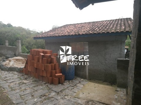 Imagem 2 de 23 de Venda- Chacara-aruja- Excelente Imóvel Com Aproximadamente A/t 3.750m², Distribuídos Em 3 Casas, Casa 1 Tem 2 Dormitórios, Sala, Cozinha, Wc(baixo - Ch00073 - 33146802