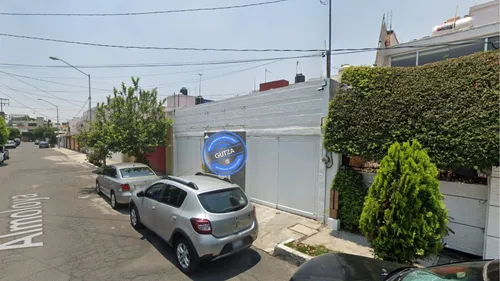 Casa En Vergel Coyoacán Cdmx. Remates Exclusivos, Tu Nuevo Hogar Te Espera.