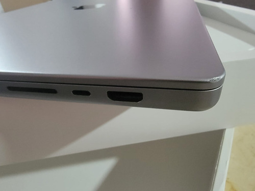 Macbookpro 16 A2485,m1 Pro, 16gb Ram, 1tb + Magic Mouse Plateado (Usado)