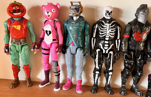 Colección De 9 Figuras De Jazwares Del Videojuego Fortnite (Usado)