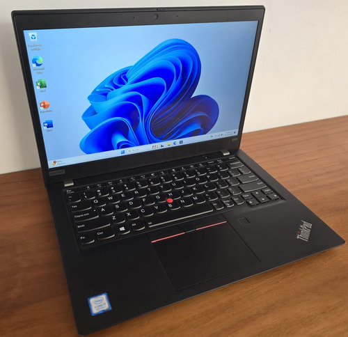 Laptop Lenovo Thinkpad X390 Core I7-8565u 8gb Ram 256gb Ssd (Reacondicionado)
