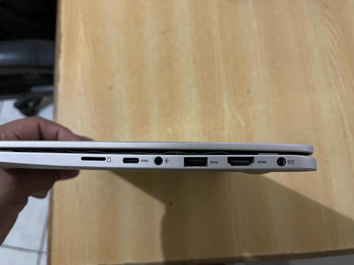 Laptop Asus 2 En 1 (Usado)