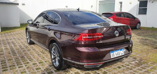 Imagen 4 de 13 de Volkswagen Passat Highline Dsg