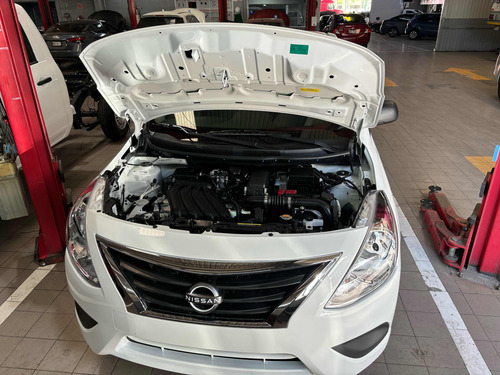Nissan V-DRIVE TM A/C AUDIO A/C AUDIO