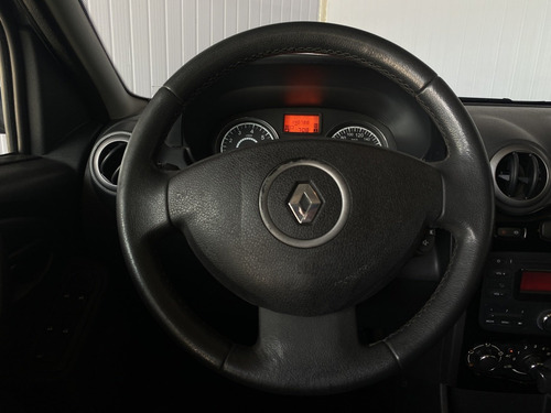 Renault Logan 1.6 EXPRESSION 16V FLEX 4P AUTOMÁTICO