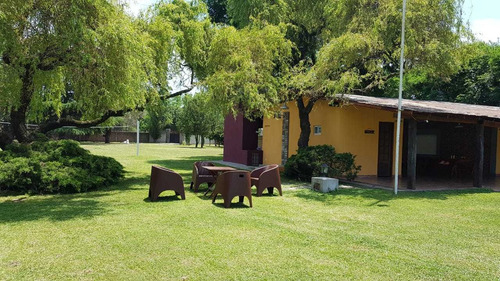 Alquiler Casa Quinta 7000m2 1er Nivel Eventos Fiestas Hospedaje Padel Con Iluminacion Piscina Futbol Quincho 200m2 Parrilla. Excelente Ubicación S/ Asfalto Porton Automatico Parking