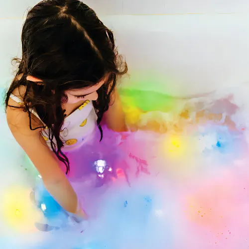 Juego De Baño Muñeco Glo Pals + 2 Cubos C/luz Activados Agua Color Multicolor