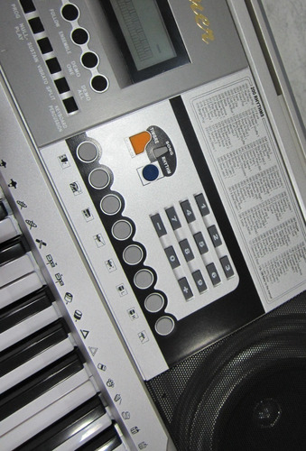Imagen 5 de 6 de Organeta Teclado Palmer 5 Octavas 100 Voces 100 Ritmos +adap