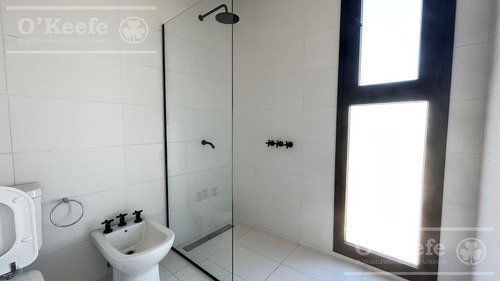 Casa En Venta De 4 Ambientes Greenville Polo