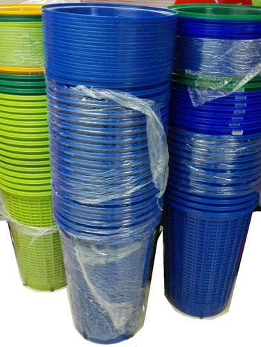 Imagen 7 de 8 de Cesta Plástica De Ropa (colores Brillantes)