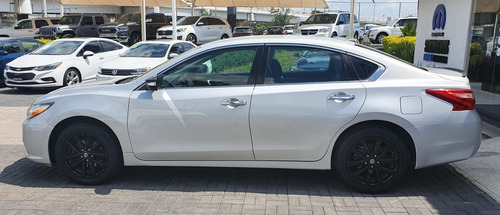 Imagen 4 de 12 de Nissan Altima 2017 2.5 Advance At