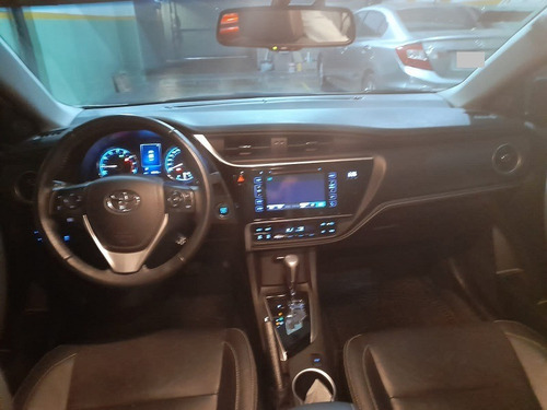 Imagen 7 de 16 de Toyota Corolla Motor 1.8 Seg Cvt Full 4 Puertas Blanco 2017