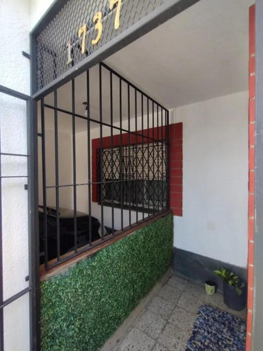 Casa En Venta - 2 Dormitorios 1 Baño - Quilmes