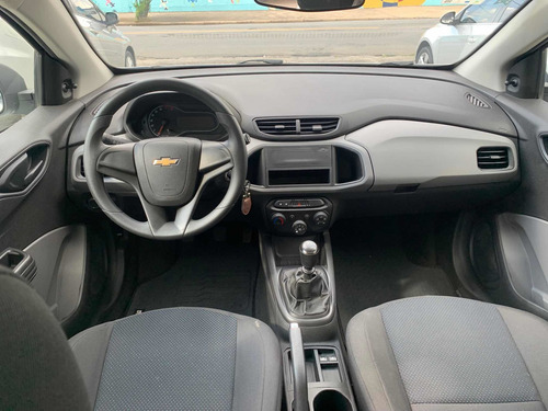 Imagem 7 de 10 de Chevrolet Onix 2017 1.0 Joy 5p