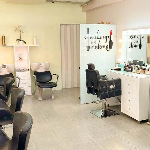 Salon En Venta En Piantini