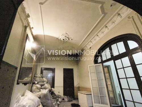 Imagen 23 de 30 de Edificio Palacio Amézaga, Oportunidad De Inversión, A Reciclar Para Sede Corporativa, Oficinas U Otro Destino, 1500 M2 En El Corazón De La Cd. Vieja.