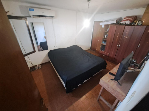 Casa En Venta. Barrio Rosedal. Con Patio.