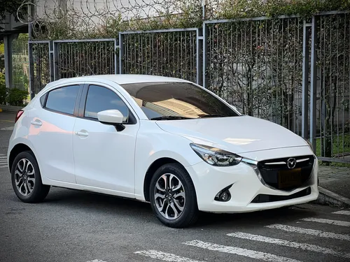 Mazada 2 Grand Touring