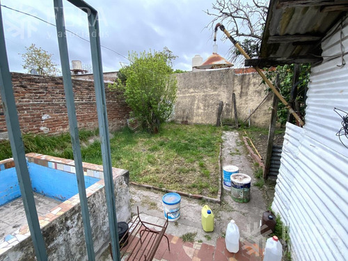 Imagen 13 de 14 de Venta Casa De 3 Ambientes Con Cochera, Jardín Y Patio En Wilde (28763)