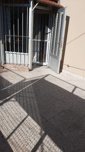 Imagen 12 de 14 de Chalet En Venta En Isidro Casanova