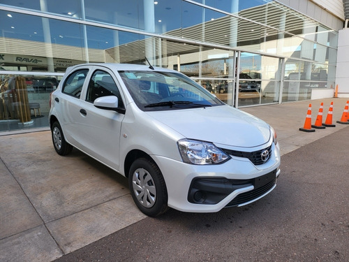 Imagen 2 de 12 de Toyota Etios 2022 1.5 Sedan X
