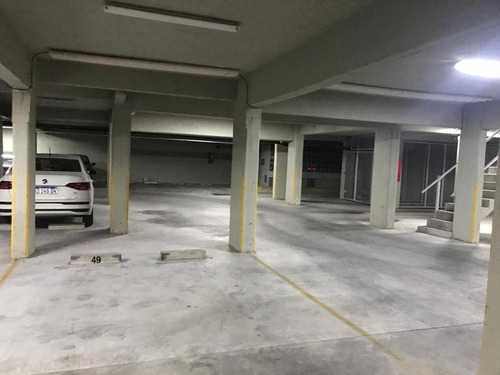 Imagen 9 de 10 de Venta De Cochera En Moron Excente Edificio De Categoria