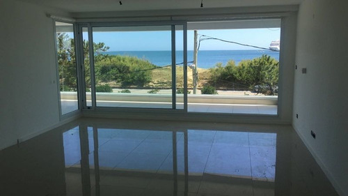 Venta De Apartamento 3 Dormitorios En Playa Mansa