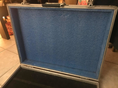 Imagen 4 de 5 de Pedalboard Estuche Rigido Calidad Premium 70x40x10 Impecable