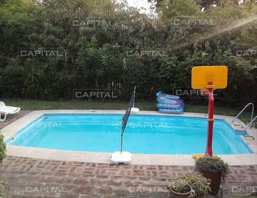 Venta Y Alquiler De Temporada. Linda Casa Con Piscina A Pasos De La Playa Mansa. Punta Del Este- Ref: 24862