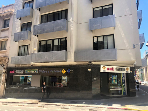 Imagen 18 de 18 de Macari Alquila Local Comercial Esquina Ciudad Vieja
