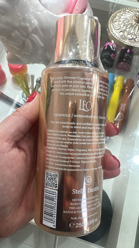 Stella Dastin Luxury Shimmer Body Splash Leo.