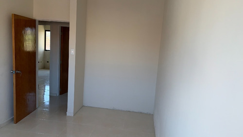 Imagen 16 de 18 de Town House Nuevo. Original De Fabricacion. Via El Seminario, En La Distinguida Residencia San Ignacio, En San Diego, Carabobo Y Terreno Adicional De 6,00x 8,30 Para Ampliar