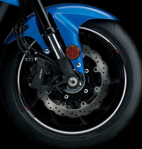 Suzuki_ Gsx-s 750za_bogota_cra 30