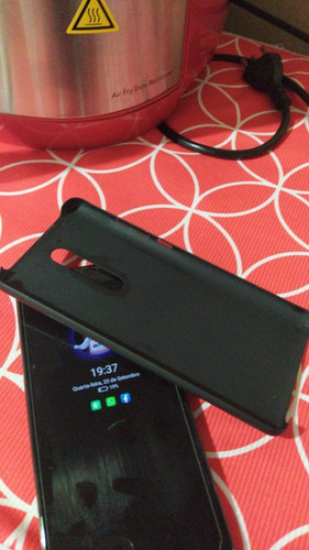 Xiaomi Mi 9t - 64gb De Memória E 6gb De Ram