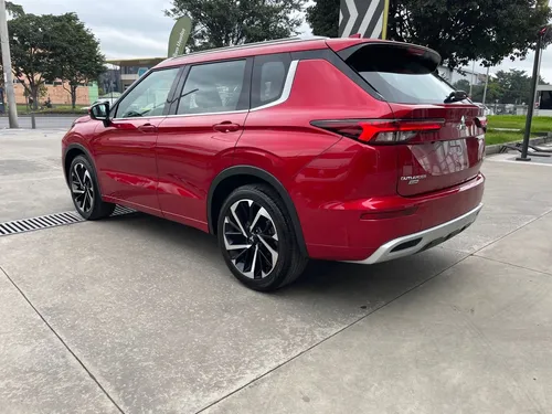 Mitsubishi All New Outlander 2.5l 4x4 At. Ab