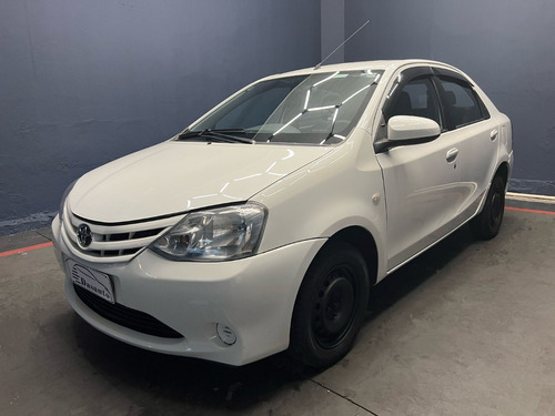 Toyota Etios 1.5 16v Xs 4p