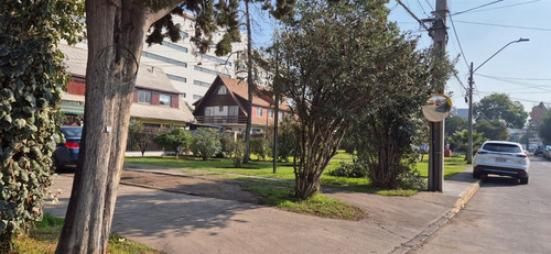 Casa En Arriendo 3 Dorm 2 Baños- Los Domínicos- Las Condes