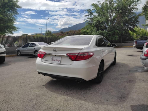 Imagen 5 de 10 de Toyota Camry Se 2017