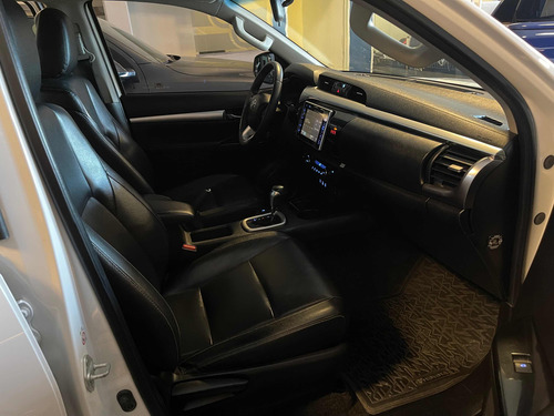 Toyota Hilux 2.8 Cd Srx 177cv 4x4 At