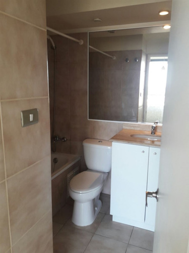 Departamento En Arriendo De 2 Dorm. En Dieciocho 715